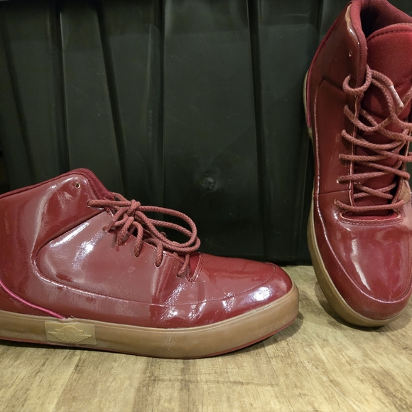 Air Jordan 9.5 Shoe Burgundy Patent Leather lace up Brown Rubber sole Excellent - Picture 5 of 6